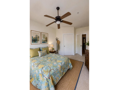 This luxury 2 bed/2bath condo is conveniently located in The - photo 14