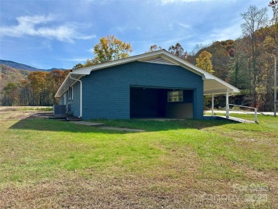 Price Reduced Plus seller is offering a 1-year home warranty!!!