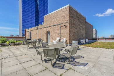 Beautiful lake facing penthouse at historic Chess Lofts situated - photo 22