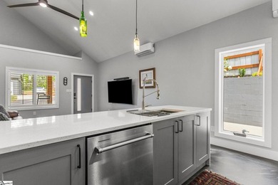 Stunning Custom-Built Home Just Minutes from Clemson University! - photo 29