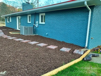 Price Reduced Plus seller is offering a 1-year home warranty!!!