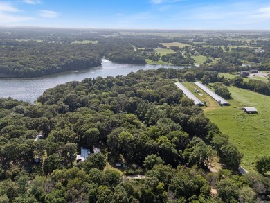 Lakefront Property with 10 Acres - Perfect for a Gentleman's - photo 32