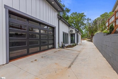 Stunning Custom-Built Home Just Minutes from Clemson University! - photo 35