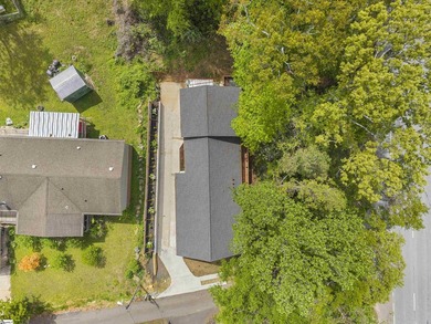 Stunning Custom-Built Home Just Minutes from Clemson University! - photo 39