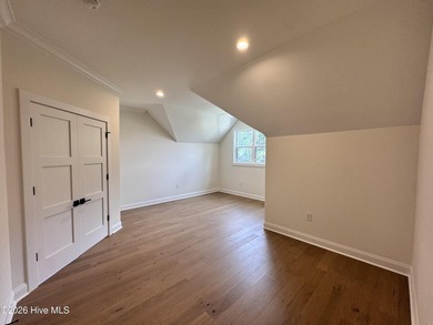 Stunning 4,052 Sf 2-story home with exceptional features inside - photo 40