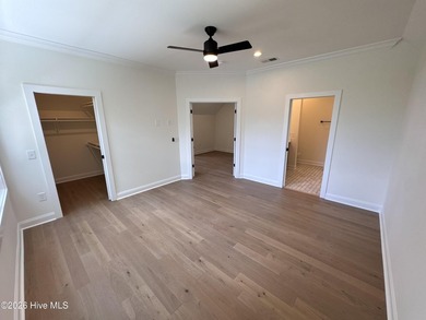 Stunning 4,052 Sf 2-story home with exceptional features inside - photo 46