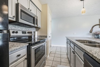 BEAUTIFULLY FURNISHED GROUND FLOOR UNIT- THIS 1 BEDROOM 1 BATH - photo 17