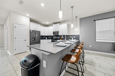 Spectacular 8-bedroom (plus 1 bonus room), 5-bath TURNKEY FULLY - photo 23