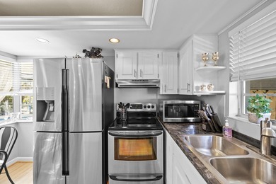Beautiful 3BR/2BA CBS home with NO HOA-perfect as a primary - photo 28