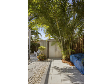 Beautiful 3BR/2BA CBS home with NO HOA-perfect as a primary - photo 39
