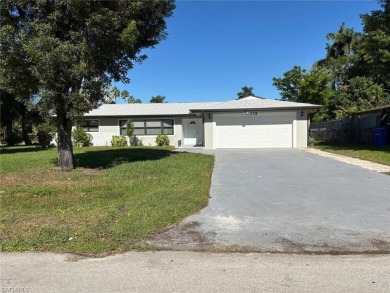 Caloosahatchee River Home For Sale in Fort Myers Florida