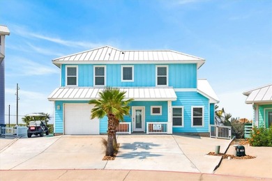 Exquisite home with a coastal flair located in the popular Royal - photo 1