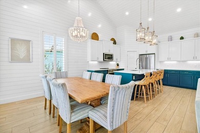Exquisite home with a coastal flair located in the popular Royal - photo 7