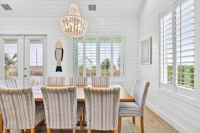 Exquisite home with a coastal flair located in the popular Royal - photo 8