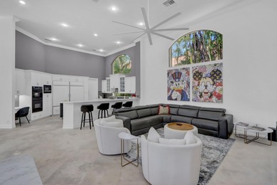 GOLF MEMBERSHIP AVAILABLE! This elegant one-story courtyard - photo 13