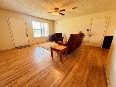 Updated 3-bedroom, 2-bathroom home situated in a quiet rural - photo 14