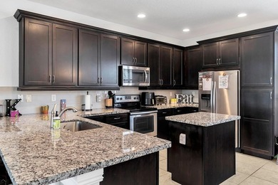 Welcome Home to this Fantastic Tri-Level 3BR/3.5BA Townhome! - photo 14
