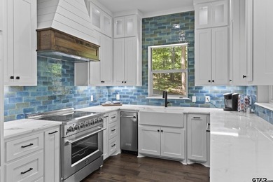 Welcome to your own slice of lakefront paradise on Lake Tyler - - photo 17