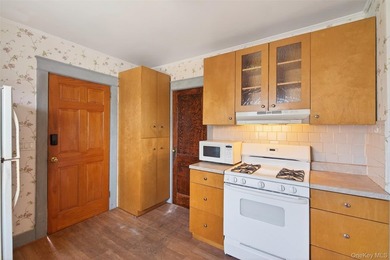 Welcome to this charming 2 bedroom, 1 bath Cape Cod located in - photo 19