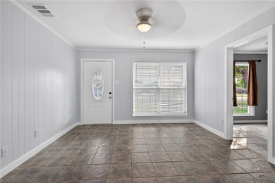 Welcome to this delightful 4-bedroom, 2-bathroom home boasting - photo 4