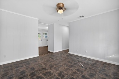 Welcome to this delightful 4-bedroom, 2-bathroom home boasting - photo 6