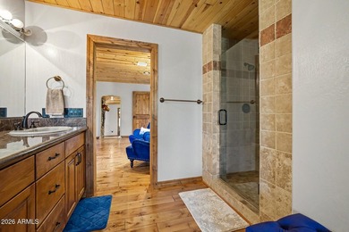 Escape to luxury in this stunning 4,920 sqft mountain cabin - photo 39