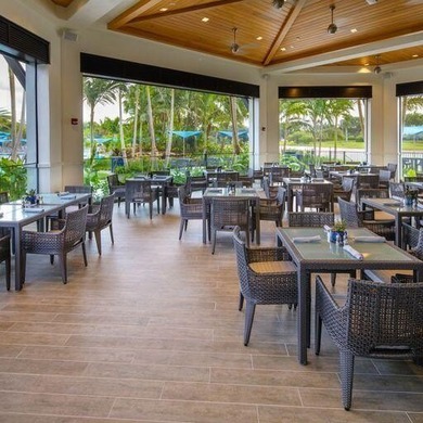 GOLF MEMBERSHIP AVAILABLE! This elegant one-story courtyard - photo 39