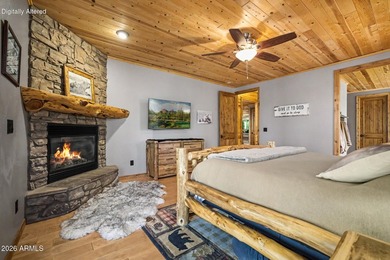 Escape to luxury in this stunning 4,920 sqft mountain cabin - photo 44