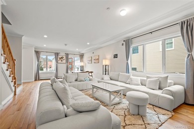 Welcome to this beautifully maintained, newly built home (2023) - photo 8