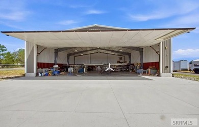 Rare opportunity to own your own aircraft hangar at the Rigby - photo 12