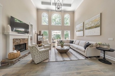 Welcome home to a truly exceptional combination of luxury - photo 14