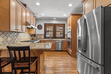 Welcome to a truly special home on a beautiful tree-lined street - photo 14