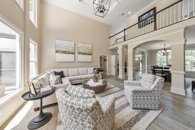 Welcome home to a truly exceptional combination of luxury - photo 15