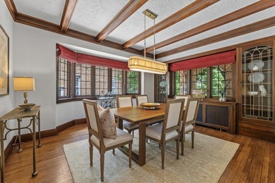 Welcome to a truly special home on a beautiful tree-lined street - photo 17