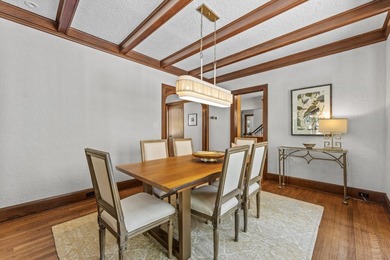 Welcome to a truly special home on a beautiful tree-lined street - photo 18