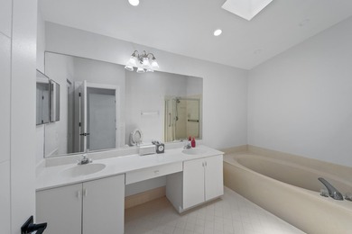 Great opportunity in Palomar at Boca Pointe. This true 3-bedroom - photo 19