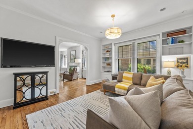 Welcome to a truly special home on a beautiful tree-lined street - photo 22