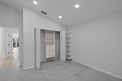 Great opportunity in Palomar at Boca Pointe. This true 3-bedroom - photo 22