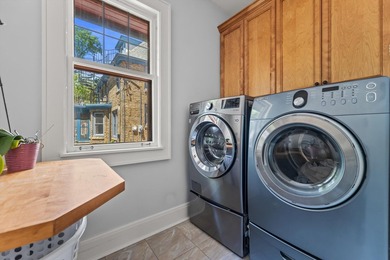 Welcome to a truly special home on a beautiful tree-lined street - photo 24
