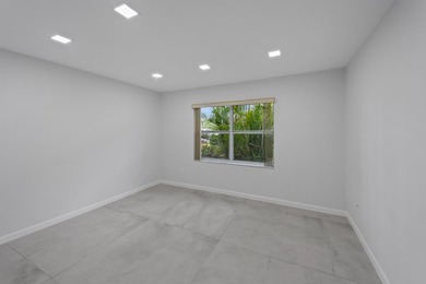 Great opportunity in Palomar at Boca Pointe. This true 3-bedroom - photo 24