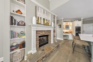 Welcome home to a truly exceptional combination of luxury - photo 25