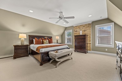 Welcome to a truly special home on a beautiful tree-lined street - photo 25