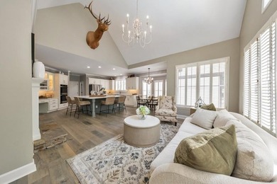 Welcome home to a truly exceptional combination of luxury - photo 26