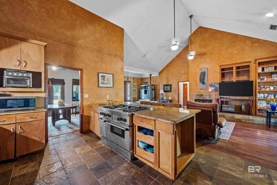 The best of country living with city convenience can be found at - photo 28
