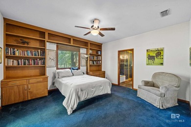 The best of country living with city convenience can be found at - photo 29
