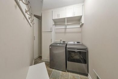 Welcome home to a truly exceptional combination of luxury - photo 29