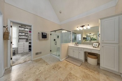 Welcome home to a truly exceptional combination of luxury - photo 37