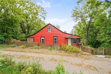 (private lake, pond, creek) Home Sale Pending in Lexington Missouri