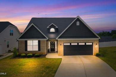 Welcome to like-new living in Burlington's highly desirable - photo 1