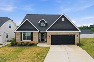 Welcome to like-new living in Burlington's highly desirable - photo 2